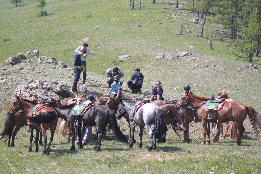 Nomad Horse Camp Guest House Nalayh Bagian luar foto